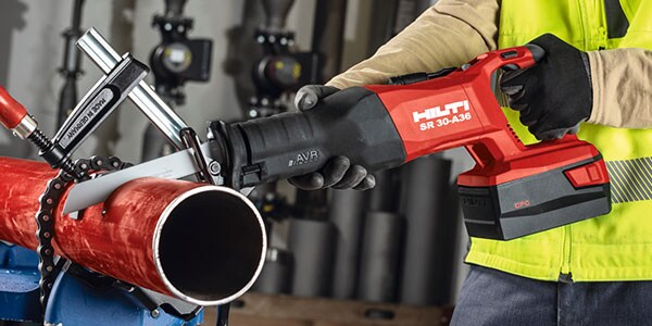 SR30-A36 uses the 36 volt battery platform for fast and versatile cutting