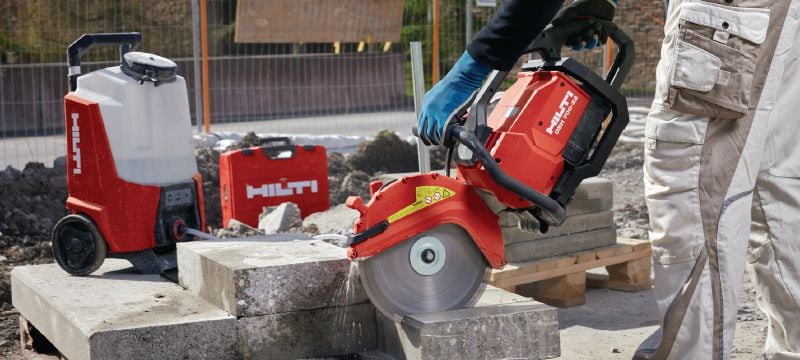 DSH 700-22 Battery cut-off saw (rear handle) Heavy-duty, rear-handle battery-powered cut-off saw for concrete, metal and masonry (Nuron battery platform) Applications 1