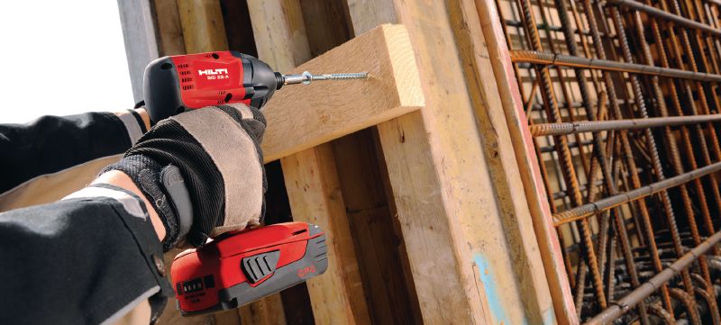 SID 22-A Cordless impact driver Compact-class 22V cordless impact driver with 1/4 hexagonal click-in chuck for medium-duty work Applications 1