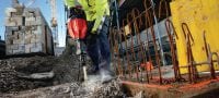 TE 1000-AVR Concrete breaker Versatile TE-S breaker for demolishing concrete floors and occasional wall chiseling Applications 1