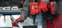 RT 6-A22 Cordless rivet tool 22V cordless rivet tool powered by Li-ion batteries for installation jobs and industrial production using rivets up to 4.8 mm in diameter (up to 5.0 mm for aluminum rivets) Applications 5