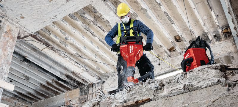 TE 2000-22 Cordless jackhammer Powerful and light battery-powered jackhammer for breaking up concrete and other demolition work (Nuron battery platform) Applications 1