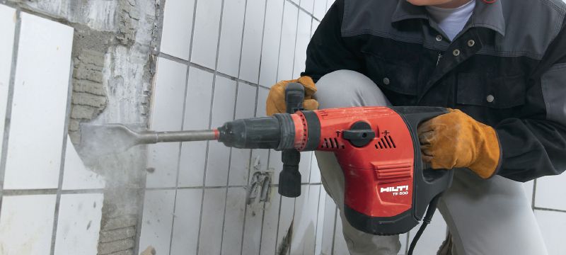 TE 500 SDS Max demolition hammer Versatile SDS Max (TE-Y) demolition hammer for light-duty chiseling in concrete and masonry Applications 1