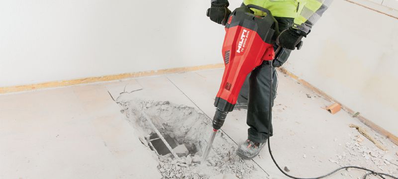 TE 2000-AVR TE-S electric jackhammer Powerful and extremely light TE-S breaker for concrete and demolition work Applications 1