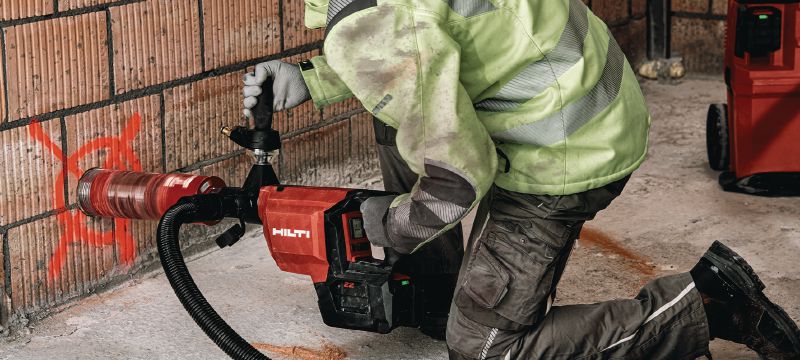 DD 150-U-22 cordless core drill Cordless diamond coring machine for handheld or rig-based coring from 52-162 mm (2 – 6-3/8) in concrete or up to 252mm (10) in masonry (Nuron battery) Applications 1