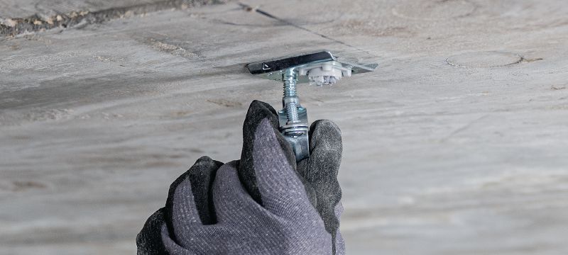 X-TH Threaded Stud plate Metal pipe clamp mount with pre-installed threaded stud for light-duty electrical/mechanical fastenings on ceilings and use with collated nails Applications 1
