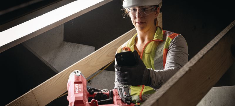 BX 4-IF-22 Cordless concrete nailer (IF edition) Nuron battery-powered cordless nailer for fastening drywall track and light-duty materials to concrete, steel, and masonry Applications 1