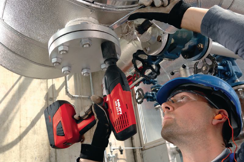 מפתח אימפקט SIW 22T-A 1/2 מברגת אימפקט נטענת 22 וולט בעלת מומנט גבוה ברמה אולטימטיבית עם פין קיבוע קפיצי 1/2 אינץ' לעיגון והברגה יישומים 1