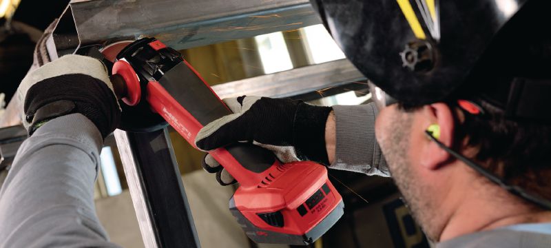 AG 125-A22 (2)‎ משחזת זווית נטענת 22 וולט (ללא פחמים) לחיתוך והשחזה יומיומיים עם דיסקים עד 125 ממ יישומים 1