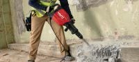 TE 1000-AVR Concrete breaker Versatile TE-S breaker for demolishing concrete floors and occasional wall chiseling Applications 4