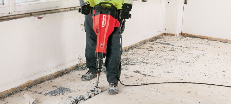TE 2000-AVR TE-S electric jackhammer Powerful and extremely light TE-S breaker for concrete and demolition work Applications 1