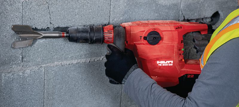 TE 500-22 Cordless chipping hammer Cordless SDS Max (TE-Y) demolition and chipping hammer with Active Vibration Reduction for chiseling concrete or masonry (Nuron battery platform) Applications 1