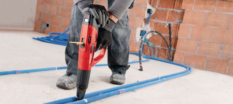 ‏DX 5 F8 כלי המופעל באמצעות תחמיש כלי מופעל באבקת שריפה, דיגיטלי ואוטומטי לחלוטין, בעל תפוקה גבוהה ורב-תכליתי, להידוק מסמרים בודדים יישומים 1