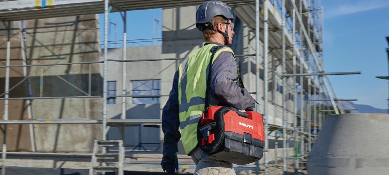 VC 2D-22 Cordless construction vacuum Compact and cordless construction vacuum for jobsite clean ups (dry), 3.5l tank (Nuron battery) Applications 1