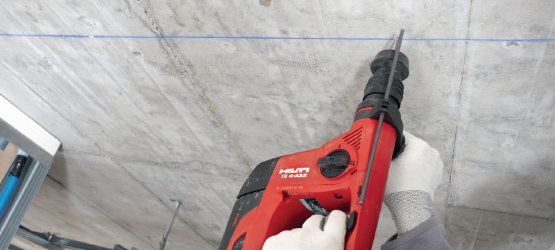 TE 4-A22 Cordless rotary hammer Compact D-grip 22V cordless rotary hammer with superior handling in serial applications Applications 1